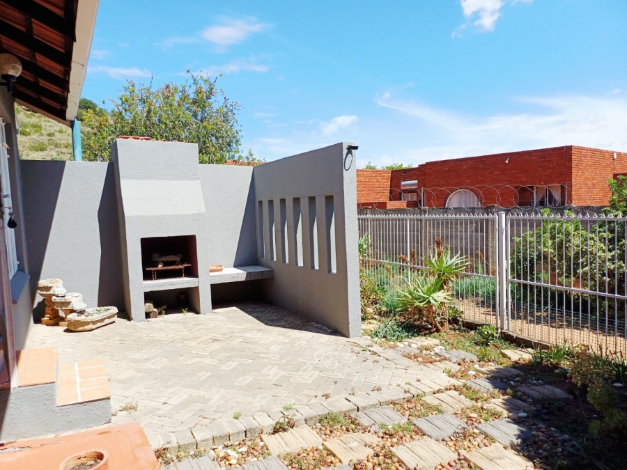 3 Bedroom Property for Sale in Langenhovenpark Free State